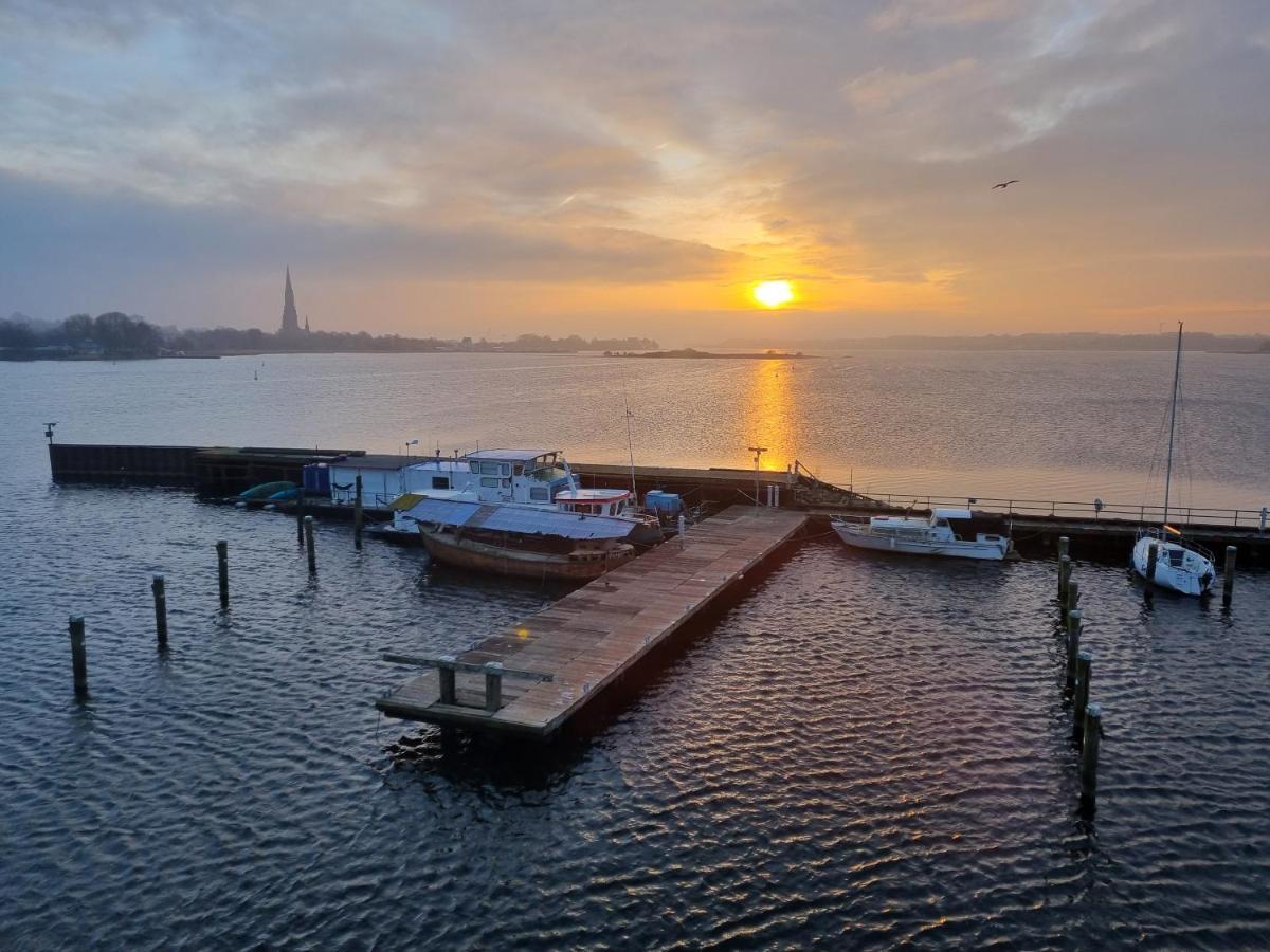 Ferienwohnung Schleiloge Mit Panoramablick Auf Die Schlei シュレースヴィヒ エクステリア 写真