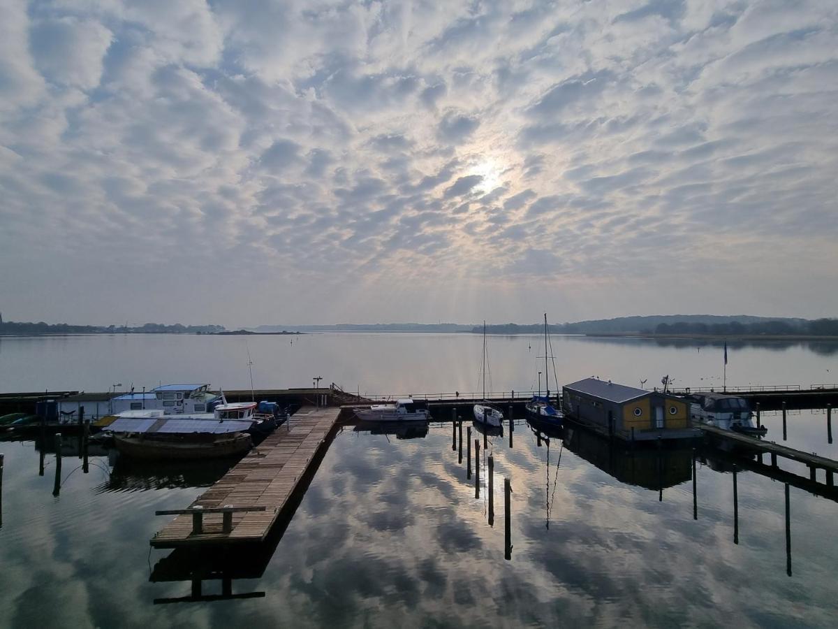 Ferienwohnung Schleiloge Mit Panoramablick Auf Die Schlei シュレースヴィヒ エクステリア 写真